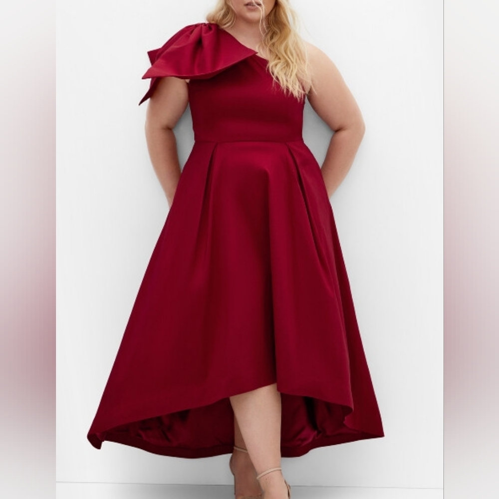 City Chic Burgundy One-Shoulder Dress